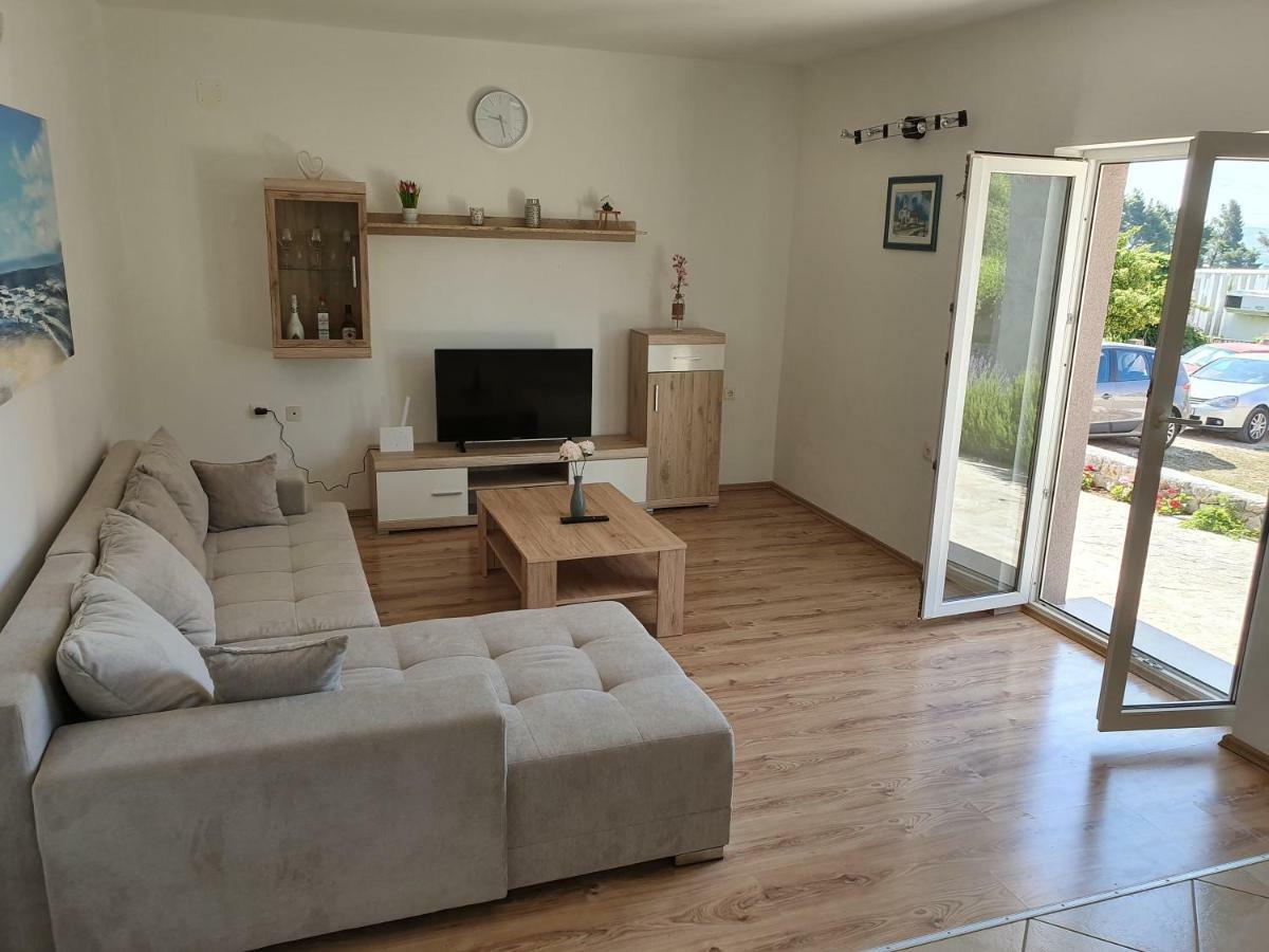 Holiday Home Kastela Village Екстер'єр фото