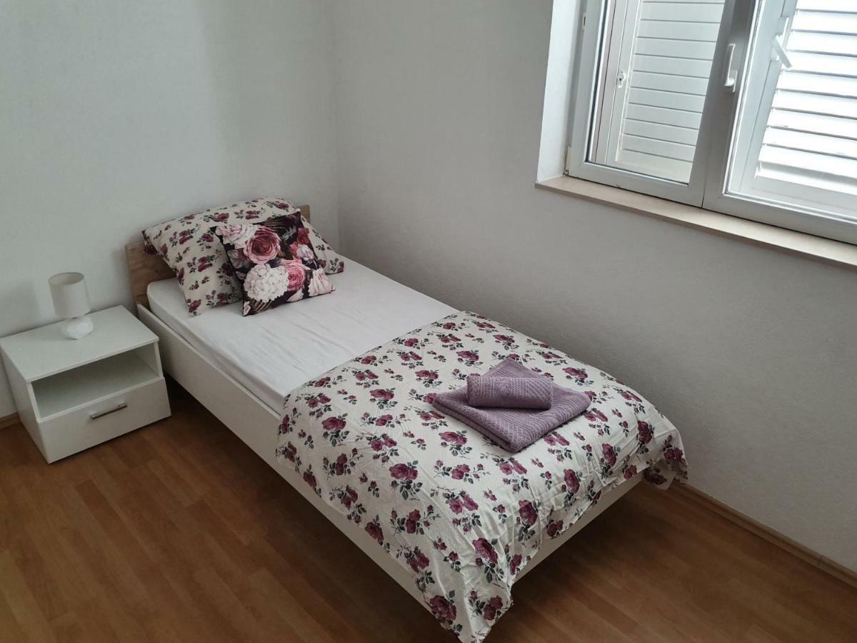 Holiday Home Kastela Village Екстер'єр фото